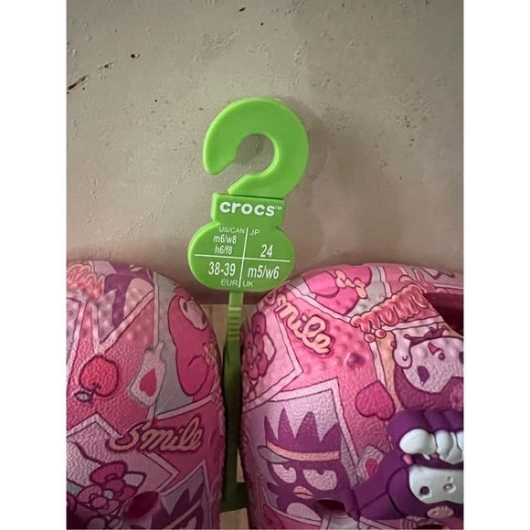 CROCS Hello Kitty Special Edition Clogs - Picture 3 of 13